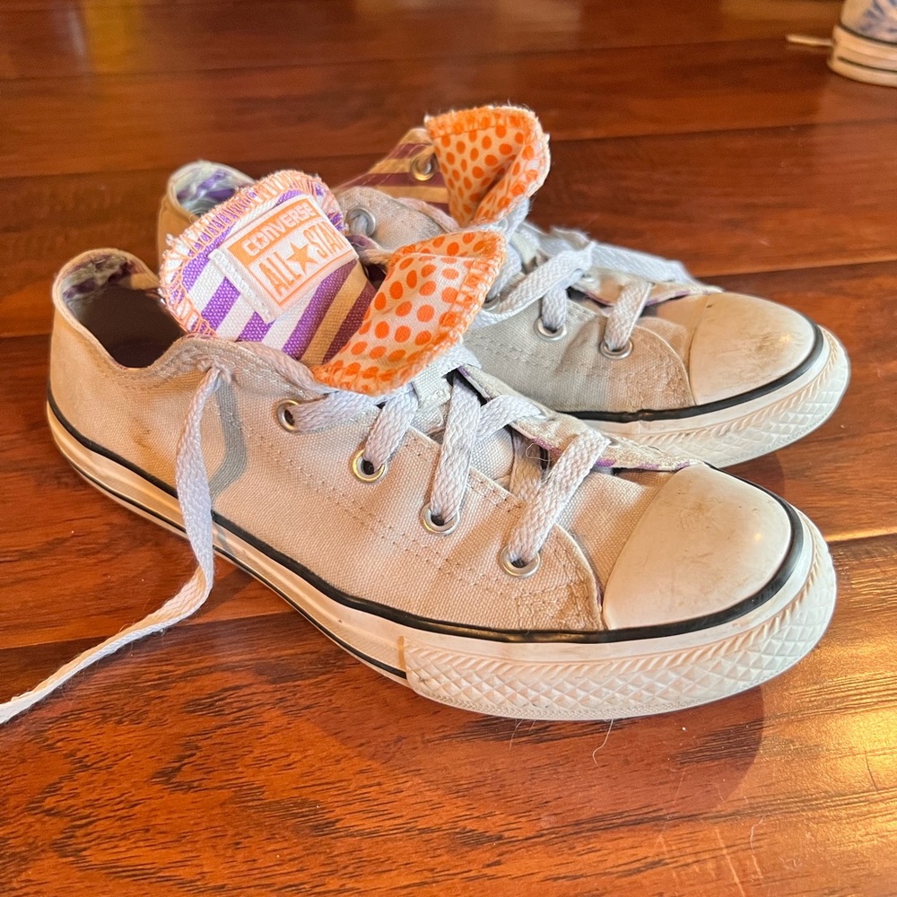 Double tongue converse